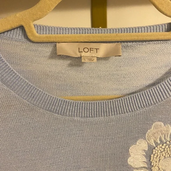 LOFT Light Blue Sweater with White Floral Detail - Picture 4 of 6